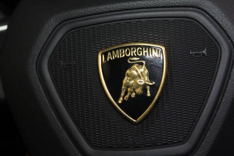 2025 Lamborghini Urus SE