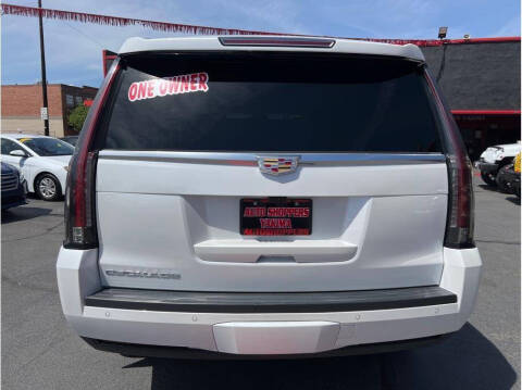 2019 Cadillac Escalade Platinum