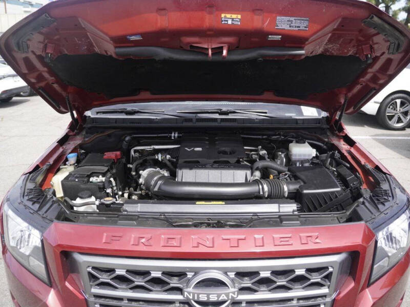 2023 Nissan Frontier SV