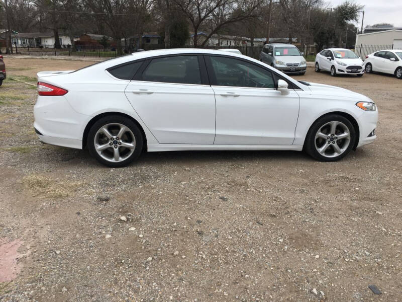 2016 Ford Fusion SE
