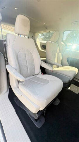 2019 Chrysler Pacifica Hybrid Touring Plus
