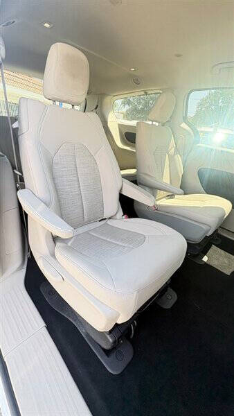 2019 Chrysler Pacifica Hybrid Touring Plus