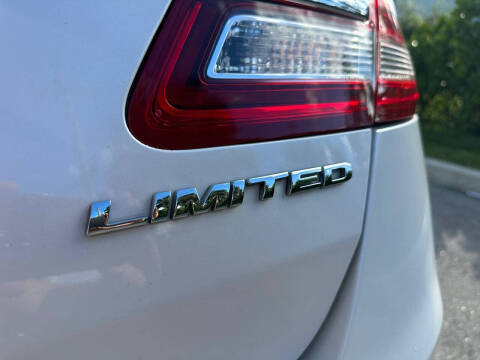 2019 Ford Taurus Limited