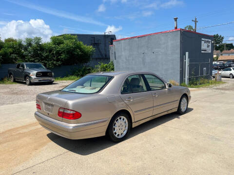 2000 Mercedes-Benz 300-Class