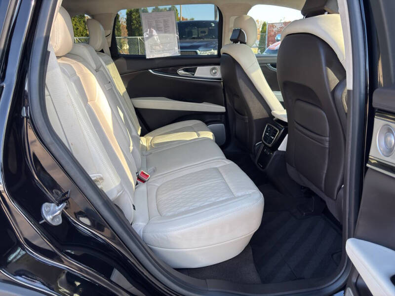 2021 Lincoln Nautilus Black Label