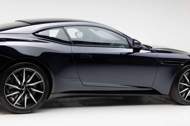 2018 Aston Martin DB11 V12