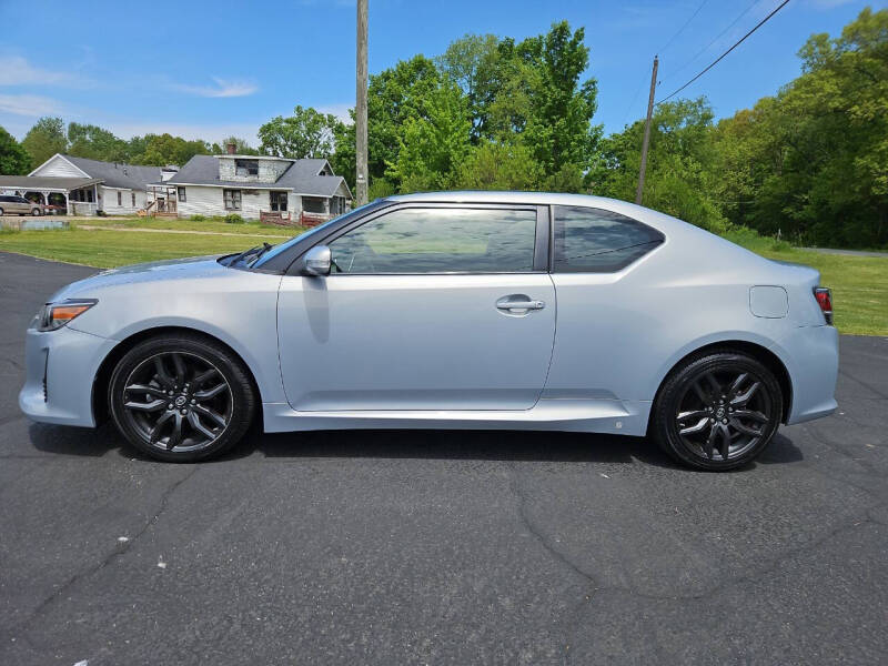 Used 2014 Scion tC 10 Series with VIN JTKJF5C7XE3075284 for sale in Paw, MI