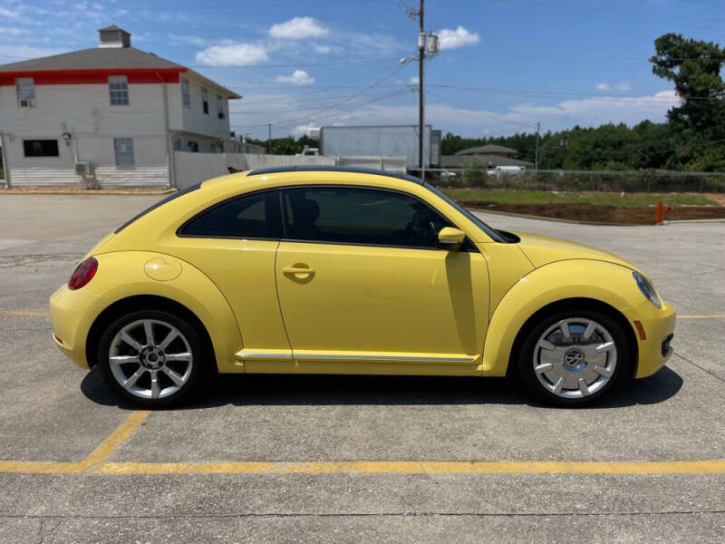 2013 Volkswagen Beetle 2.5L Fender Edition