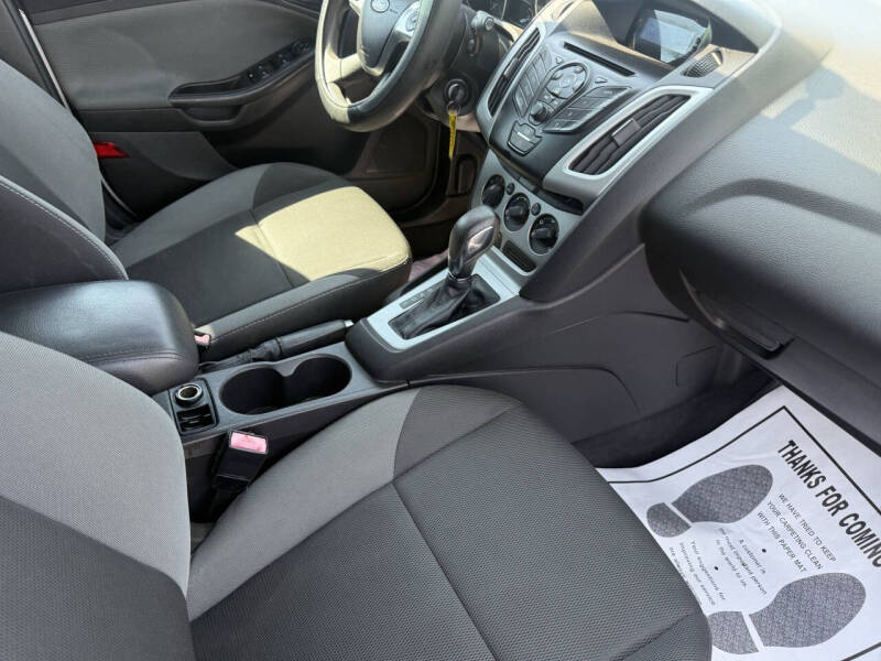 2012 Ford Focus SE