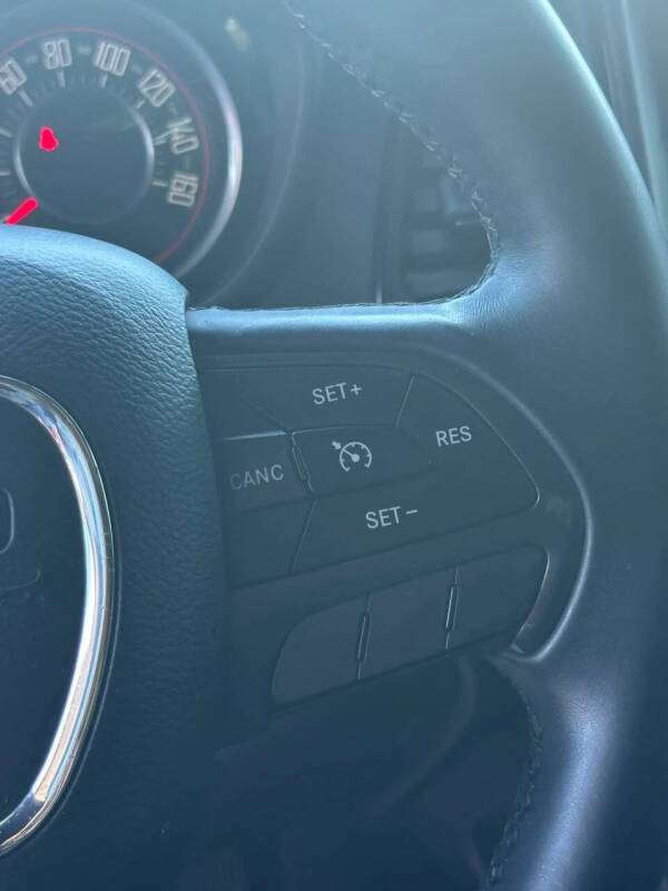 2015 Dodge Challenger SXT
