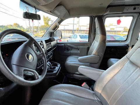 2017 Chevrolet Express 2500