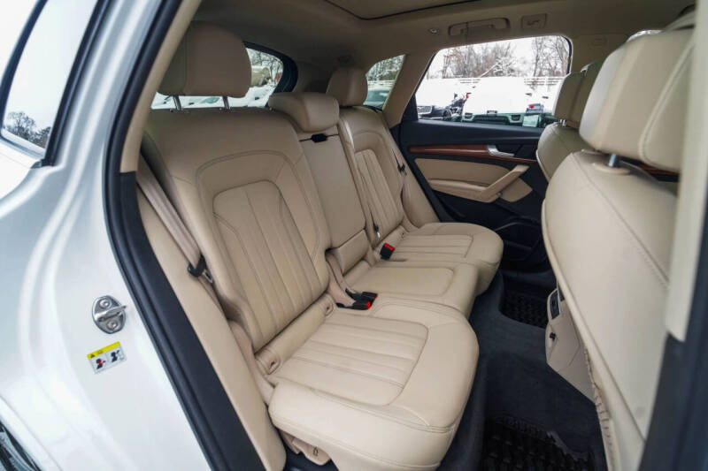 2022 Audi Q5 quattro S line Prem Plus 45 TFSI