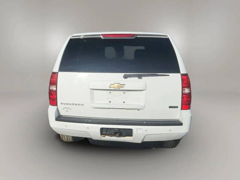 2011 Chevrolet Suburban LT