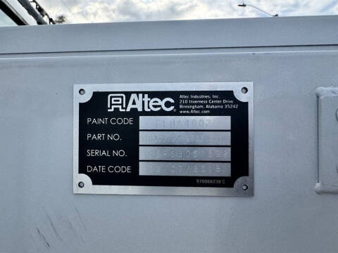 2019 Freightliner M2 106