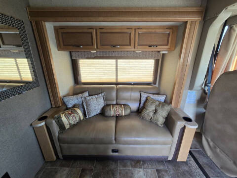 2017 Ford E-Series E-450 SD