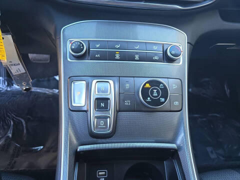 2023 Hyundai Santa Fe SE