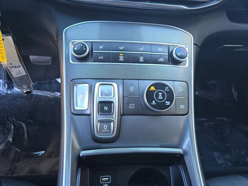 2023 Hyundai Santa Fe SE