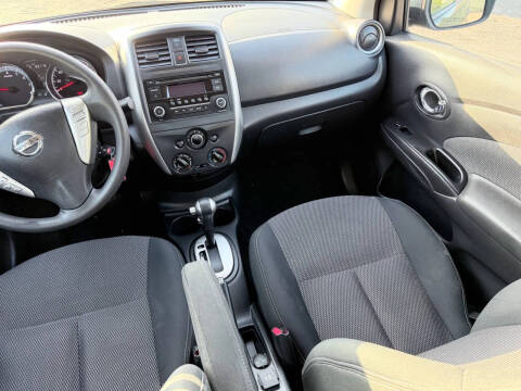 2015 Nissan Versa 1.6 S