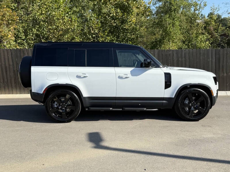 2026 Land Rover Defender 110 P300 S