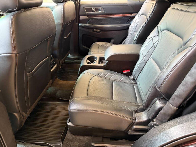 2017 Ford Explorer Platinum