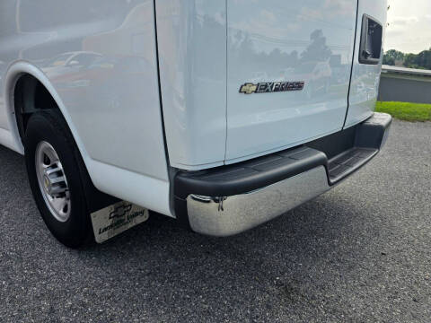 2022 Chevrolet Express 2500