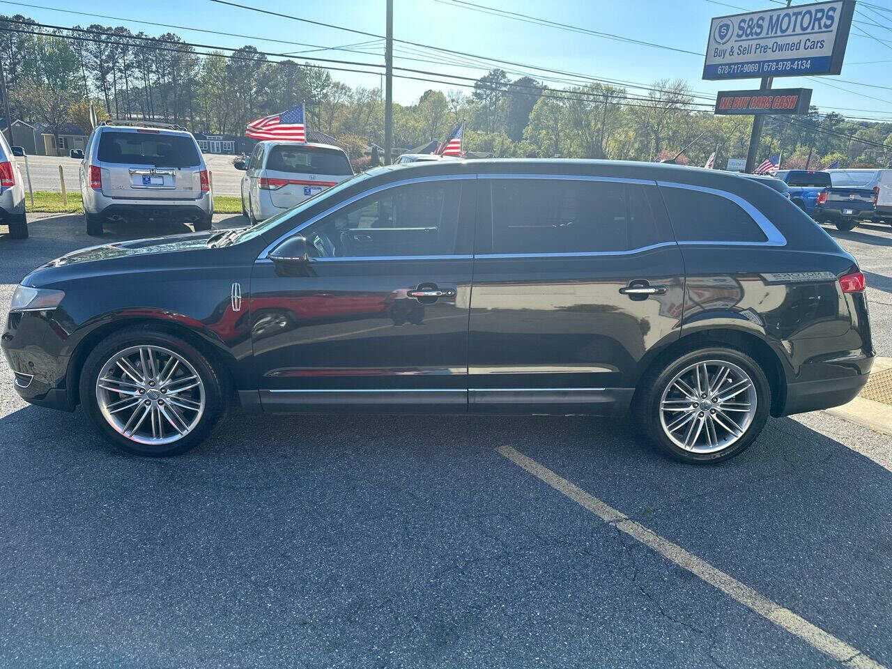 2014 Lincoln MKT for sale at S & S Motors in Marietta, GA