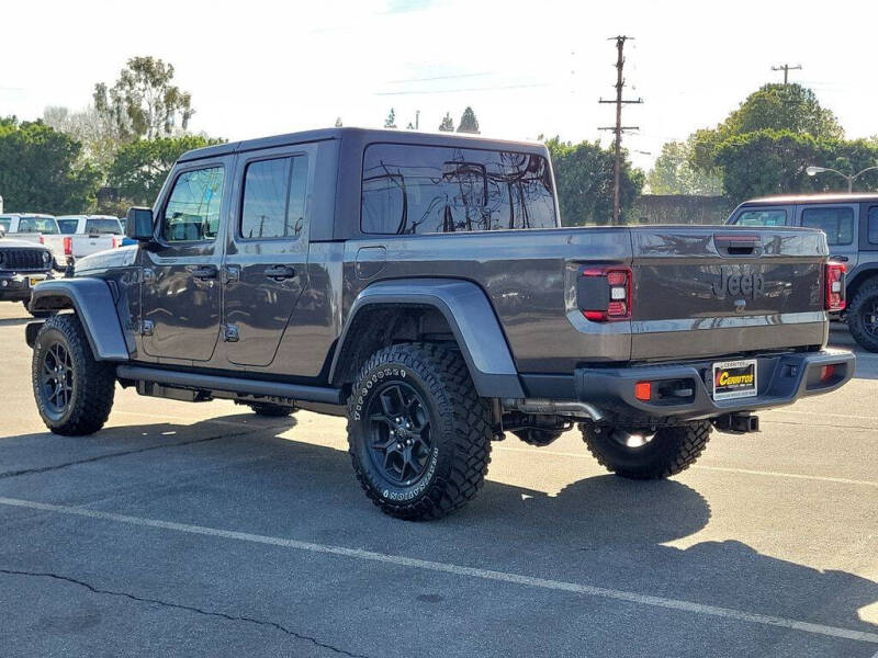 2026 Jeep Gladiator Willys
