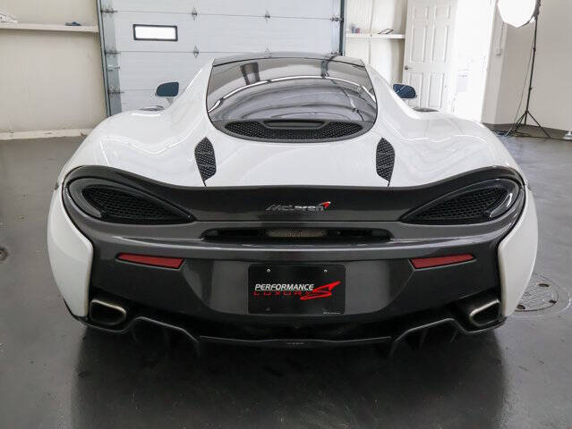 2018 McLaren 570GT