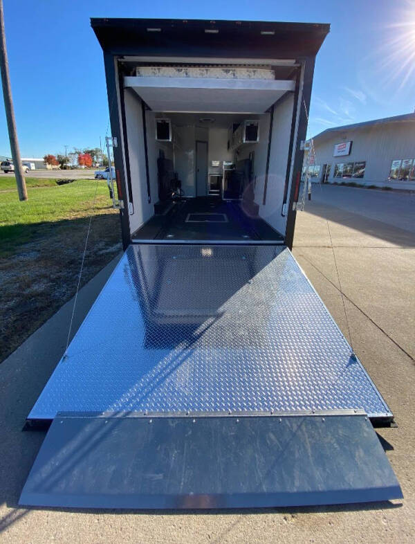2023 Vintage Trailer LTD OL826-PS BATH