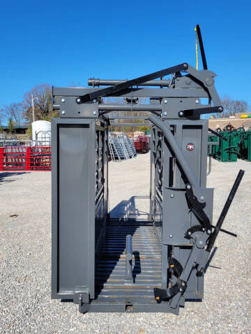 2025 Cattleman Manual w/Solid Floor