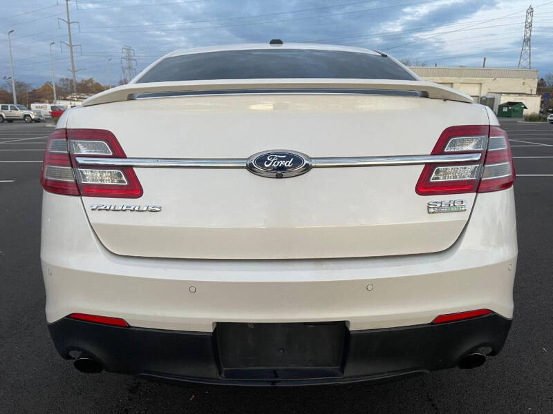 2014 Ford Taurus SHO