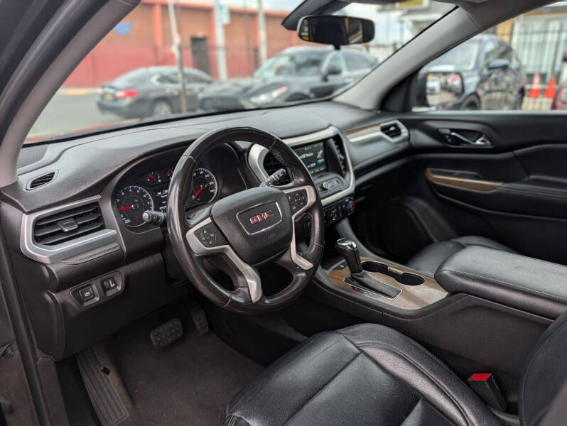 2017 GMC Acadia SLE-1