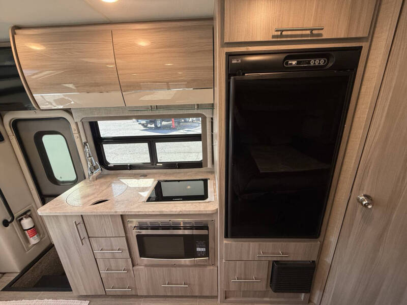 2022 Thor Motor Coach Gemini AWD