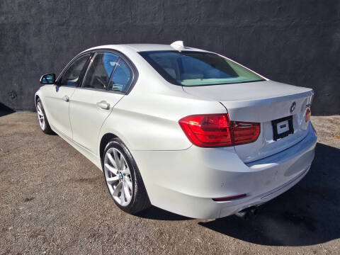 2012 BMW 3 Series 328i