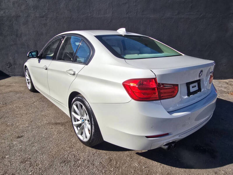 2012 BMW 3 Series 328i