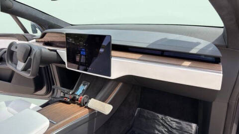2023 Tesla Model X Standard Range