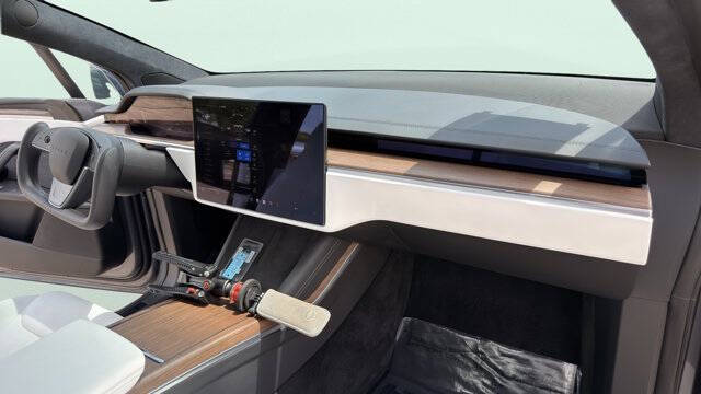 2023 Tesla Model X Standard Range