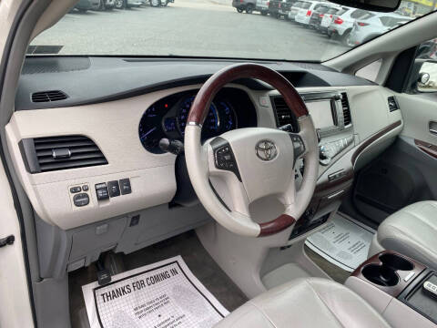 2012 Toyota Sienna Limited 7-Passenger