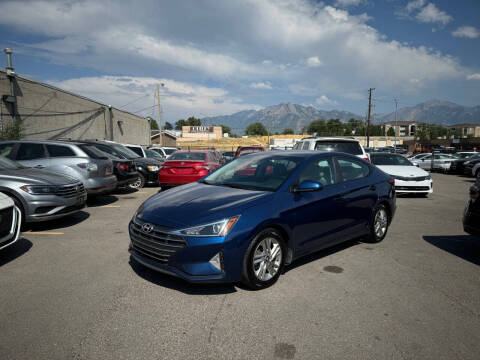 2020 Hyundai Elantra for sale at SQUARE ONE AUTO LLC in Murray UT