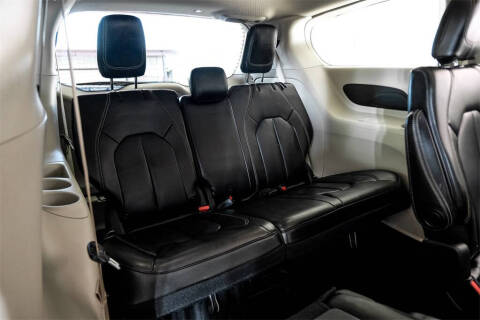 2020 Chrysler Voyager LXi