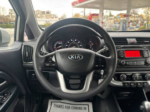 2014 Kia Rio 5-Door LX