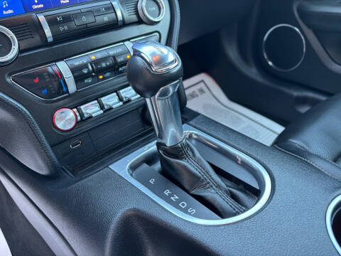 2022 Ford Mustang EcoBoost Premium