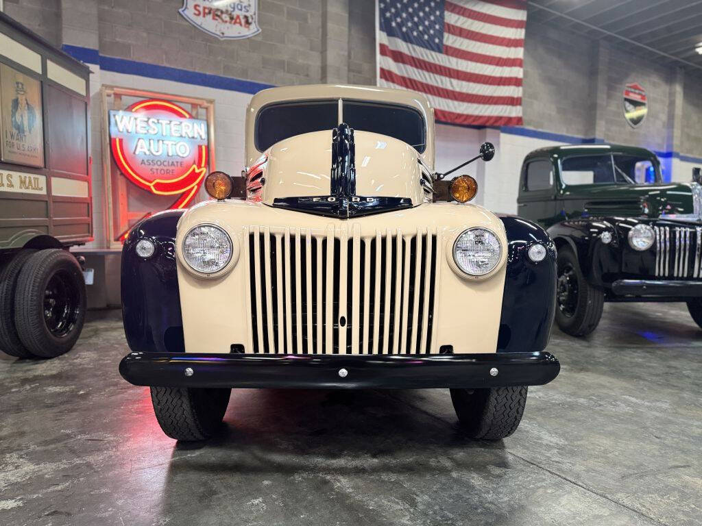 1947 Ford 1 TON FLAT BED 5