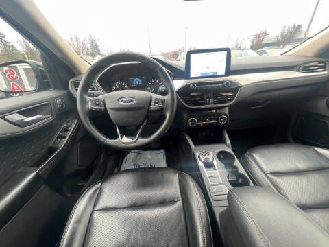 2020 Ford Escape SEL