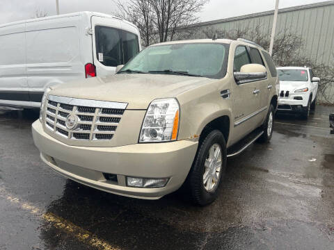 2008 Cadillac Escalade for sale at ROADSTAR MOTORS in Liberty Township OH