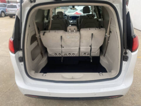 2017 Chrysler Pacifica Touring-L