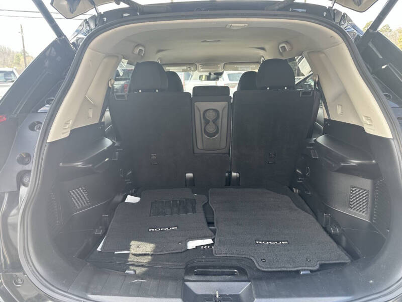2020 Nissan Rogue SV