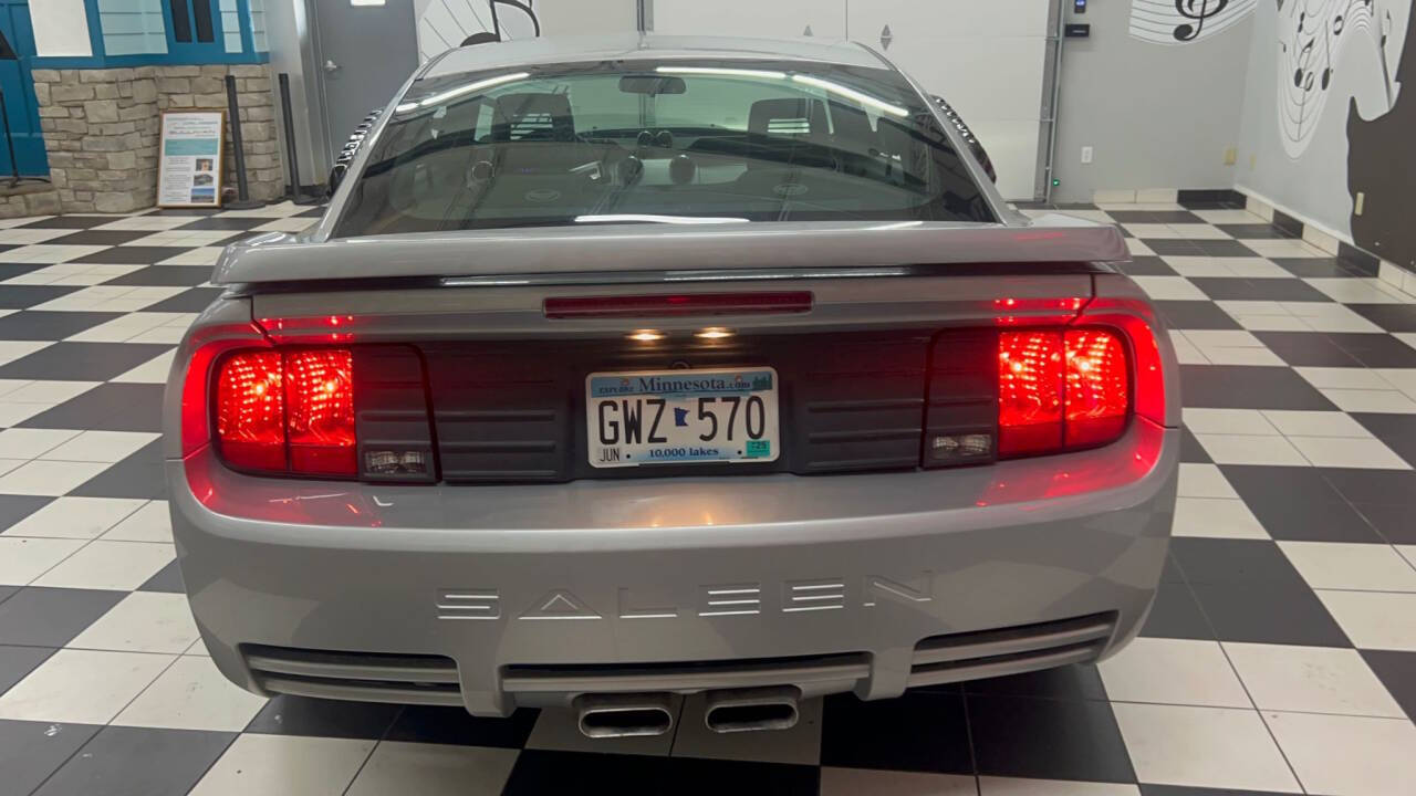 2006 Ford Mustang 13
