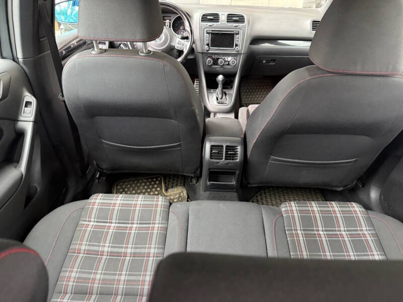 2010 Volkswagen GTI Base PZEV