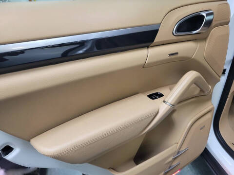 2012 Porsche Cayenne Tiptronic